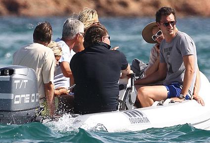 باريس هيلتون في إجازة مع فريديريك حبيبها الجديد 